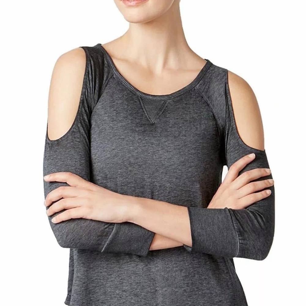 Yelete Gray 3/4 Sleeve Cut Out Tee